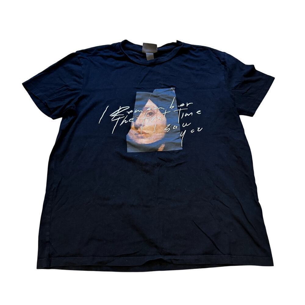I Remember the First Time I Saw You Black Graphic Tee Unisex Size Medium